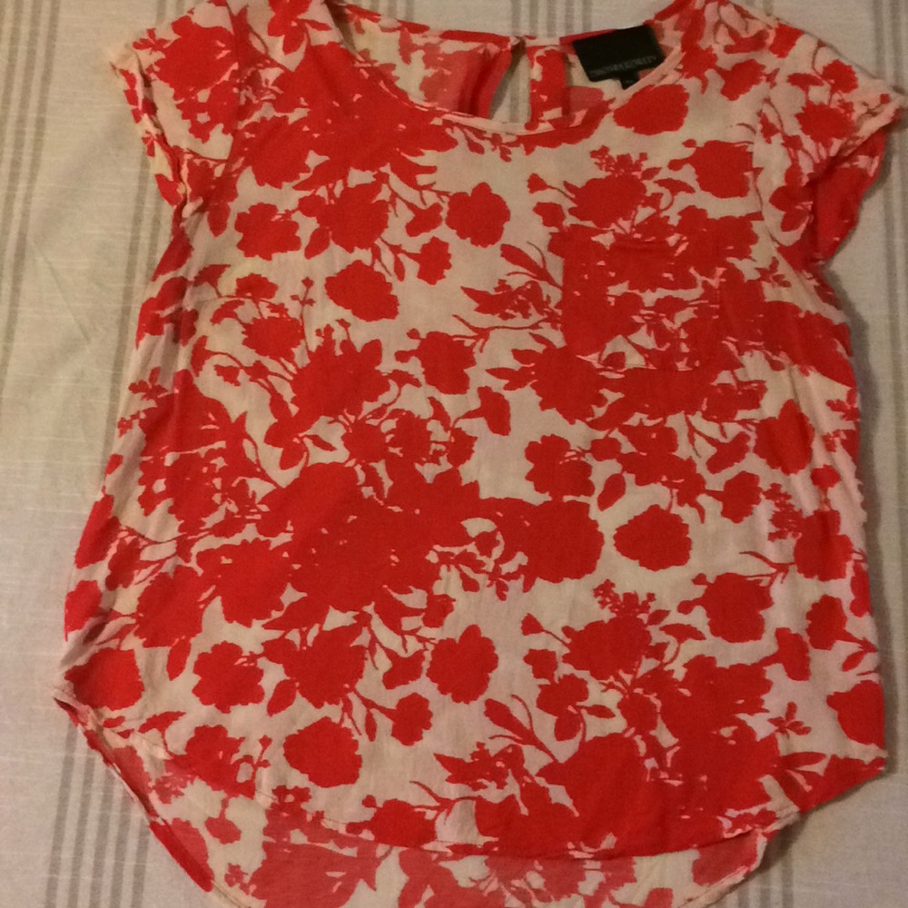 Cynthia Rowley Medium Floral Top 🌼